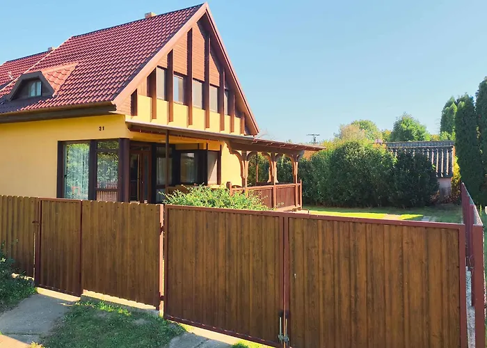- Balaton 18113 Holiday home Balatonbereny